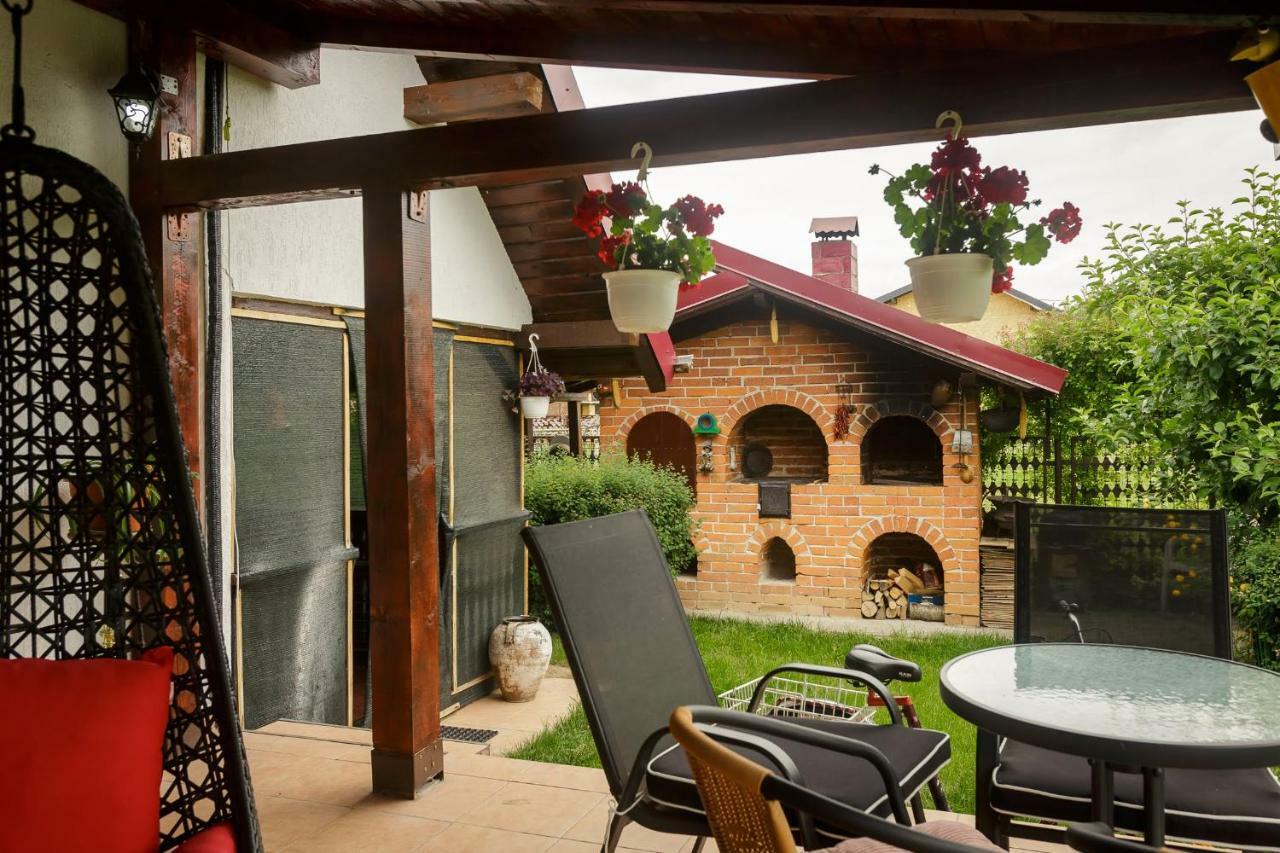 Отель Casa Florilor Куртя-де-Арджеш Экстерьер фото